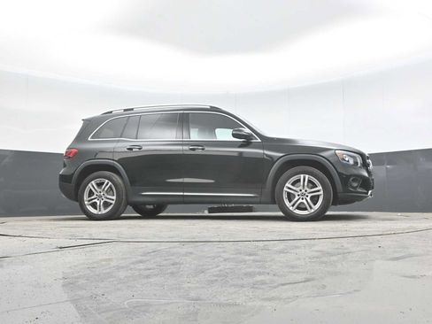 Used 2021 Mercedes-Benz GLB 250 4MATIC image 28