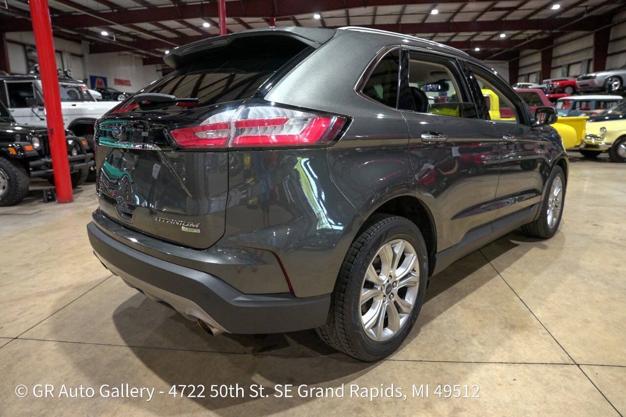 Used 2019 Ford Edge Titanium w/ Cargo Accessory Package FWD image 8