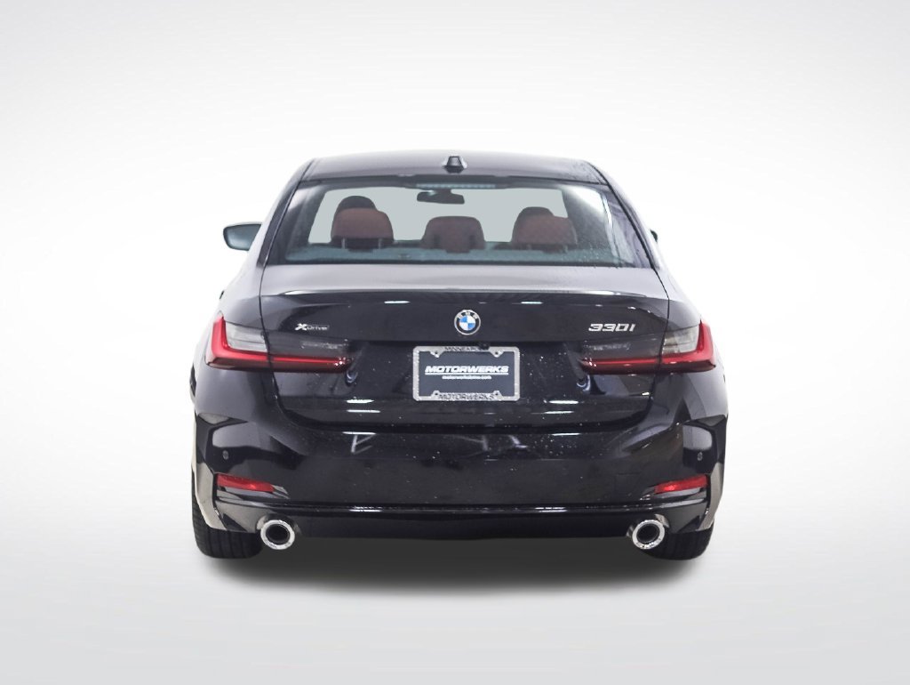Used 2026 BMW 330i xDrive Sedan w/ Convenience Package AWD/4WD image 4