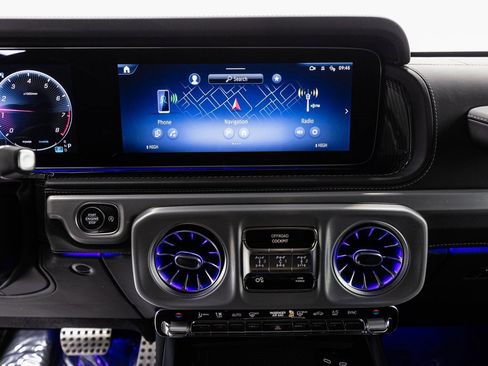 Used 2025 Mercedes-Benz G 63 AMG 4MATIC image 16