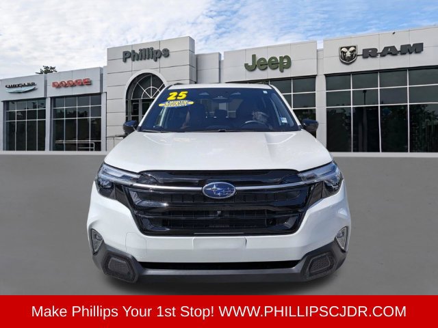 Used 2025 Subaru Forester Touring w/ Popular Package - Touring AWD/4WD image 8