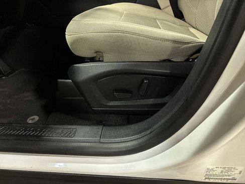 Used 2021 Ford Explorer Base image 24