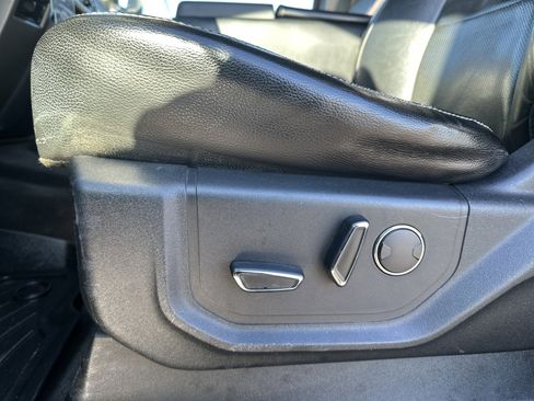 Used 2018 Ford F250 Lariat image 25