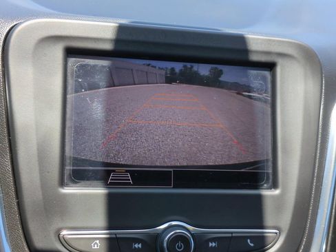 Used 2023 Chevrolet Equinox LT FWD image 18
