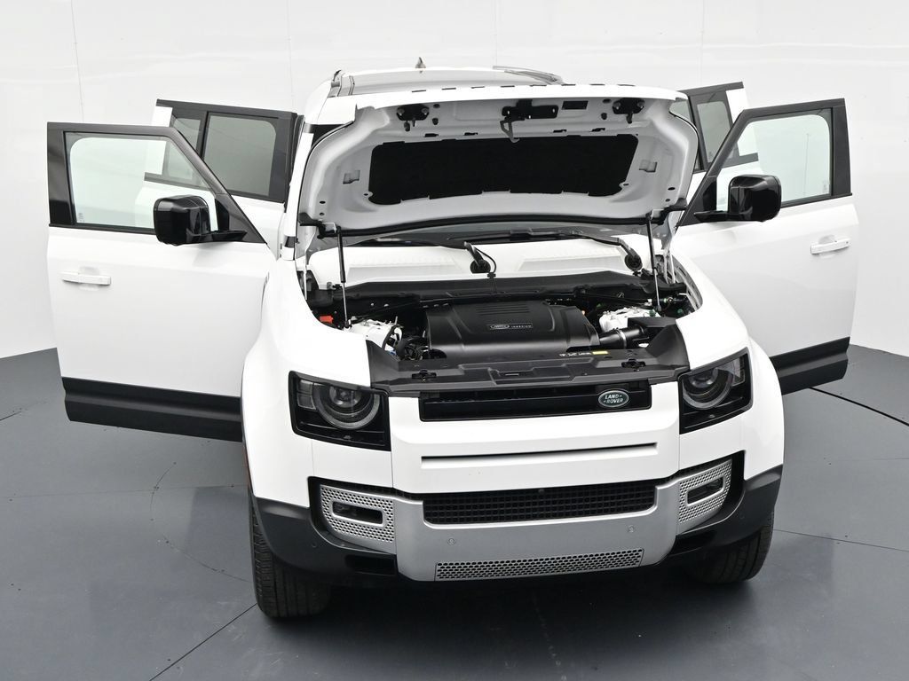 Used 2025 Land Rover Defender 110 S AWD/4WD image 19