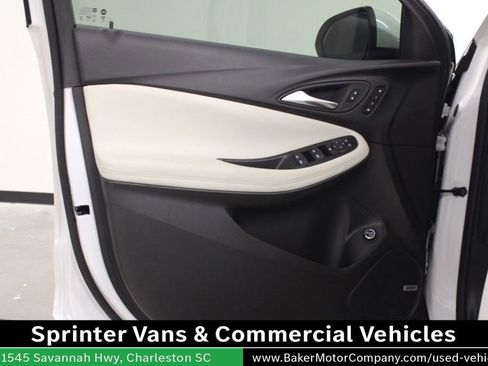 Used 2025 Buick Encore GX Avenir w/ Avenir Convenience Package FWD image 19