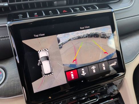 New 2025 Jeep Grand Cherokee L Limited image 26