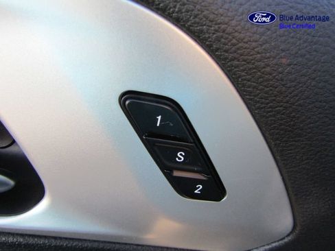 Used 2025 Chrysler Pacifica Limited FWD image 31