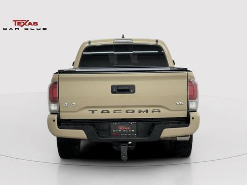 Used 2017 Toyota Tacoma Limited w/ Tow Package AWD/4WD image 7