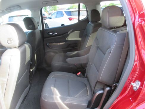 Used 2023 GMC Acadia SLE w/ Elevation Edition AWD/4WD image 11