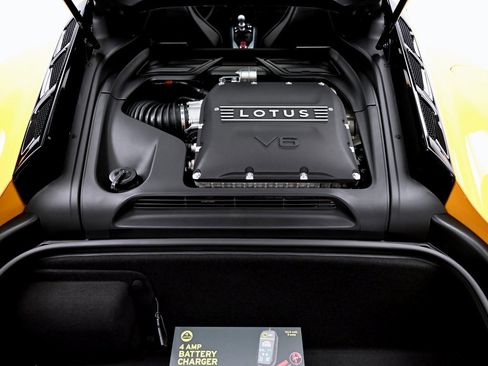 New 2025 Lotus Emira image 23