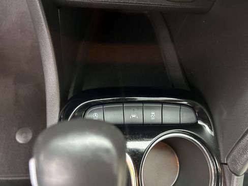 Used 2022 Buick Encore GX Select w/ Sport Touring Package image 24