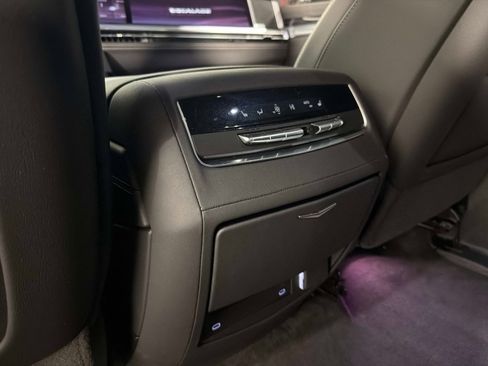 Used 2025 Cadillac Escalade Sport w/ Touring Package image 33