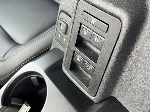 New 2025 Ford Bronco Badlands w/ Sasquatch Package image 10