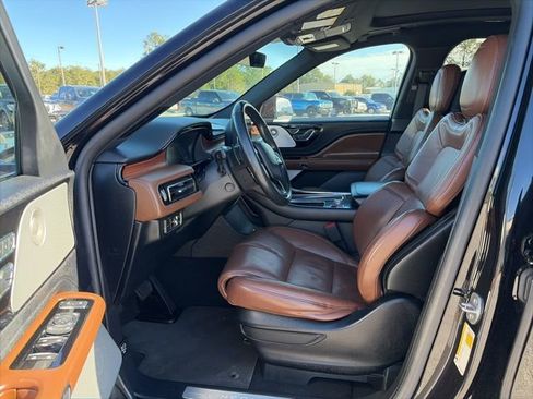 Used 2020 Lincoln Aviator Reserve w/ Equipment Group 202A image 9
