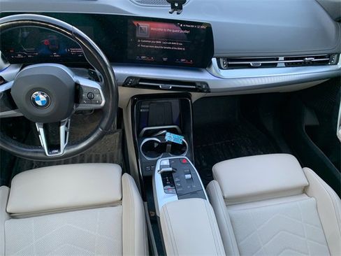 Used 2023 BMW X1 xDrive28i w/ Premium Package image 11