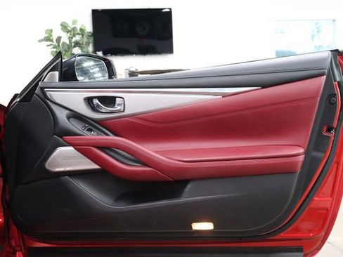 Used 2018 INFINITI Q60 Red Sport 400 w/ Sensory Package 3.0T Sport RWD image 16