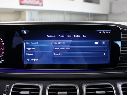 Used 2025 Mercedes-Benz GLS 450 GLS 450 4MATIC image 32