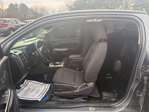 Used 2021 Chevrolet Colorado LT w/ Fleet Safety Package image 11