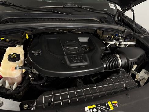Used 2022 Jeep Grand Cherokee Overland AWD/4WD image 36