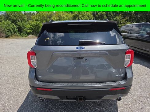 Used 2023 Ford Explorer XLT w/ Equipment Group 202A AWD/4WD image 5