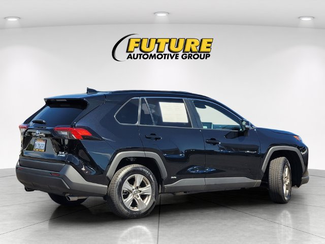 Used 2024 Toyota RAV4 XLE w/ Convenience Package AWD/4WD image 4
