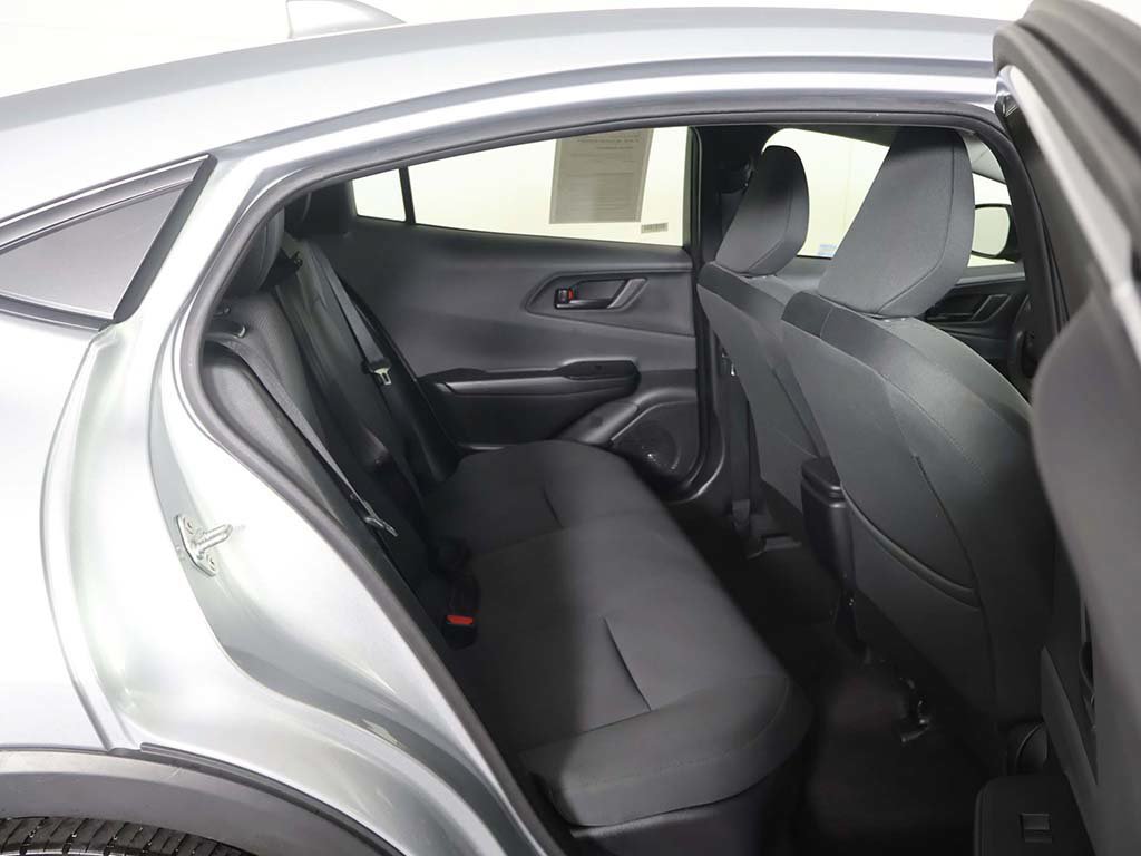 Used 2025 Toyota Prius LE FWD image 30