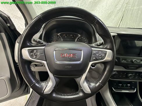 Used 2019 GMC Terrain SLE w/ Driver Convenience Package image 4