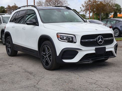 Used 2023 Mercedes-Benz GLB 250 image 52