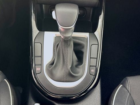 Certified 2023 Kia Forte GT-Line FWD image 17