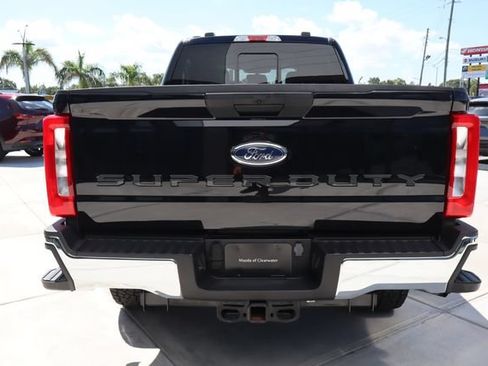 Used 2023 Ford F250 XLT w/ FX4 Off-Road Package AWD/4WD image 5