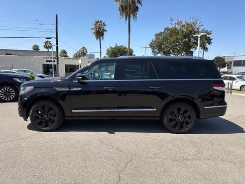 Used 2023 Lincoln Navigator L Reserve w/ Monochromatic Package AWD/4WD image 4