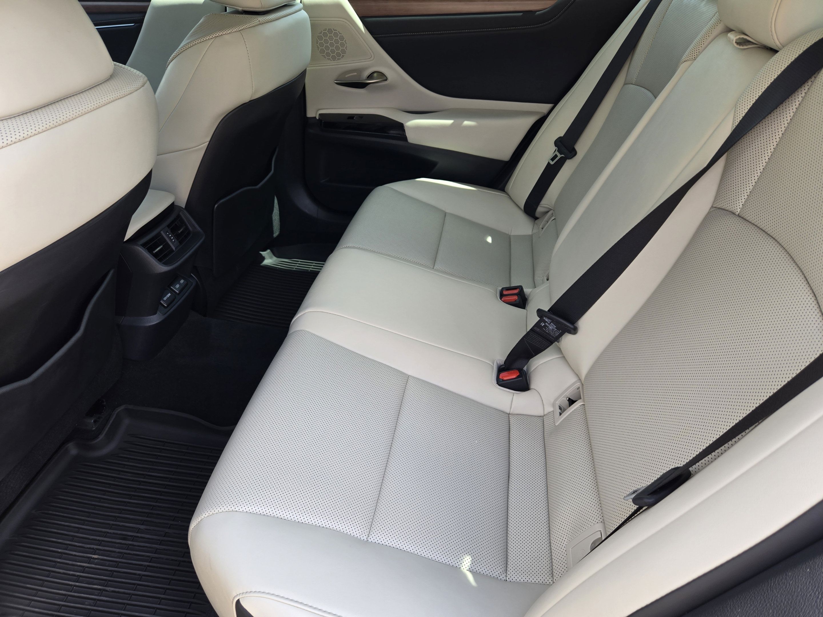 Certified 2025 Lexus ES 350 w/ Premium Package FWD image 30