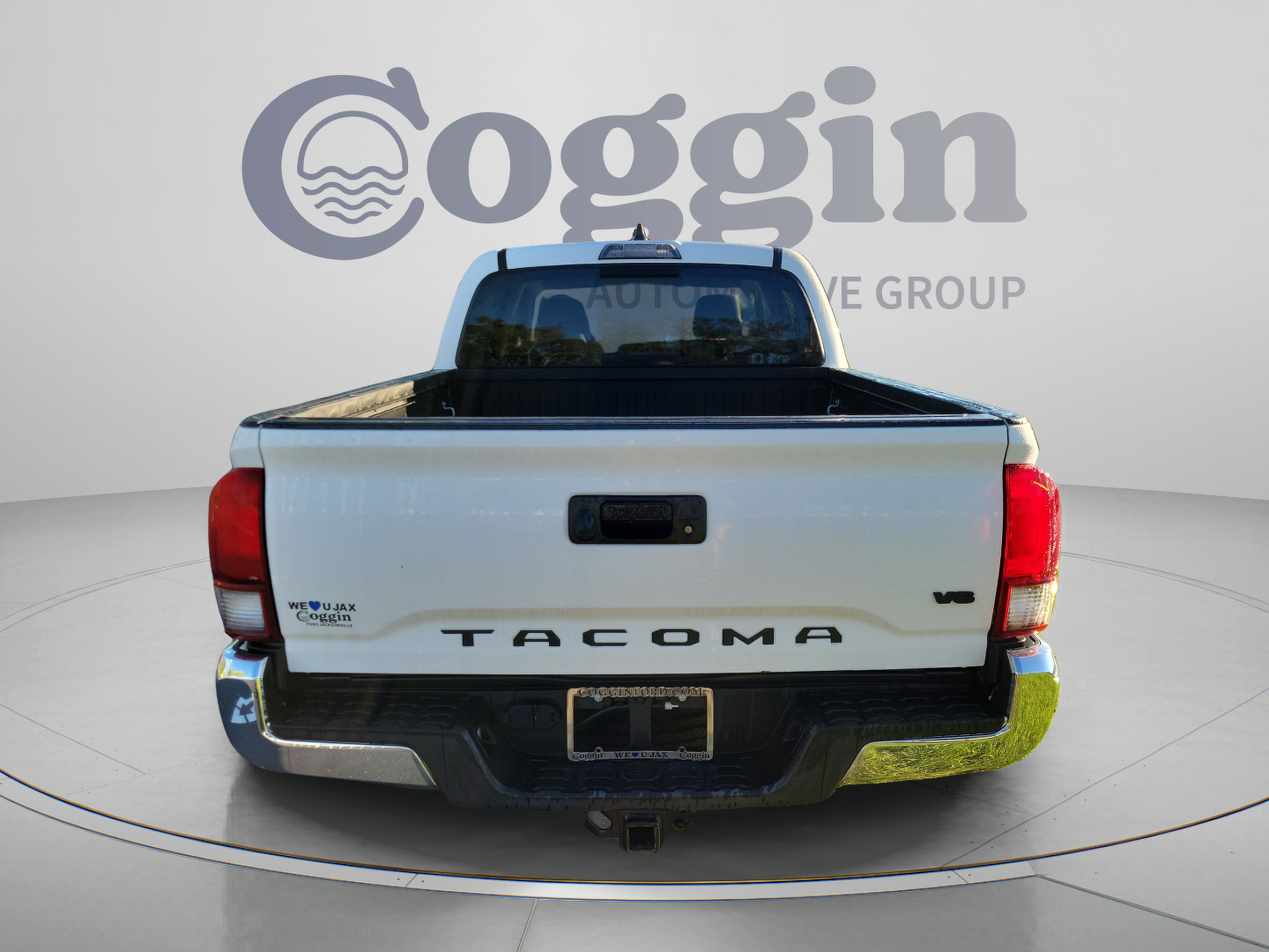Used 2023 Toyota Tacoma SR5 RWD image 4