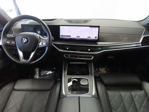Used 2025 BMW X5 xDrive40i AWD/4WD image 14