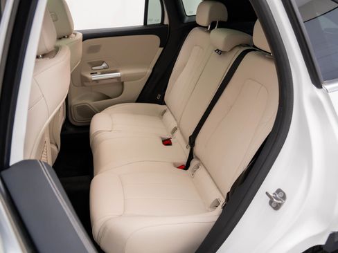 New 2026 Mercedes-Benz GLA 250 GLA 250 image 17