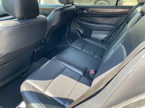 Used 2016 Subaru Outback 3.6R Limited AWD/4WD image 13