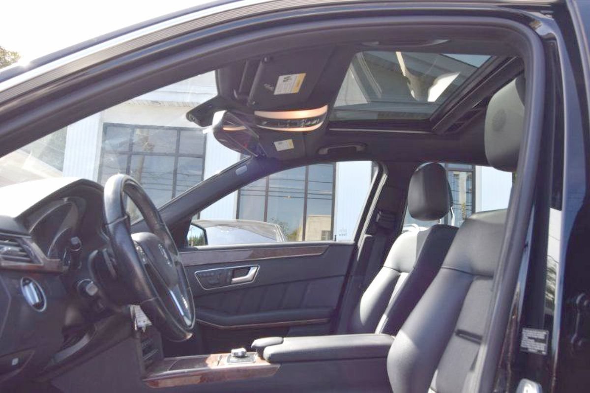 Used 2013 Mercedes-Benz E 350 4MATIC Sedan image 20