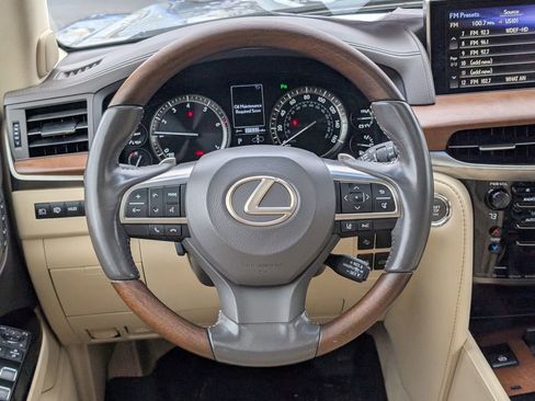 Used 2018 Lexus LX 570 4WD image 13