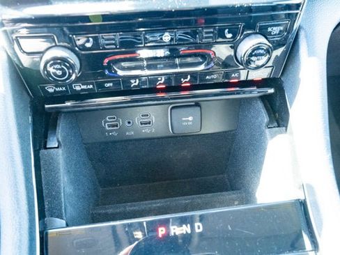 Certified 2023 Jeep Grand Cherokee Limited RWD image 20