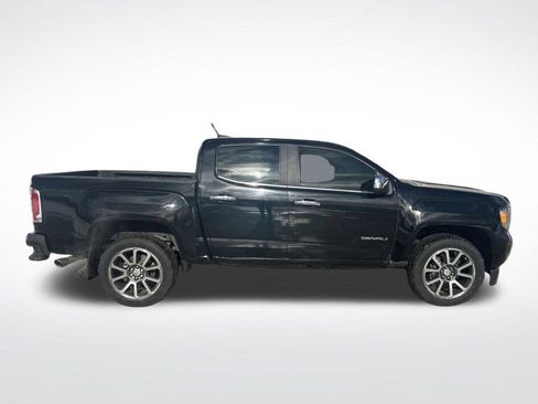Used 2020 GMC Canyon Denali image 2