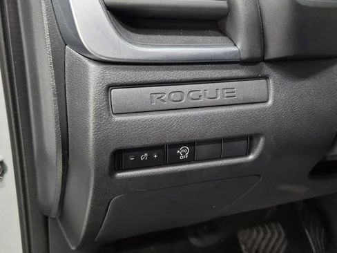 Certified 2025 Nissan Rogue S image 22