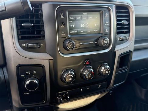 Used 2018 RAM 2500 Tradesman w/ Chrome Appearance Group image 17
