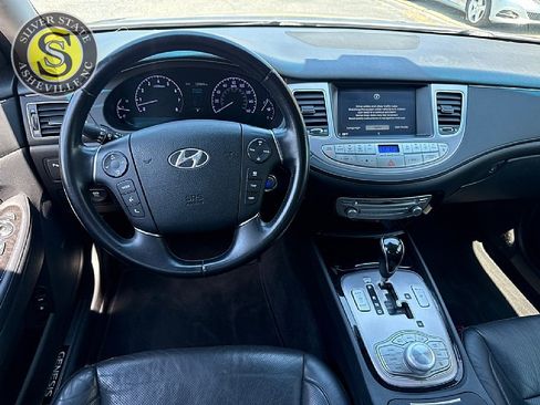 Used 2013 Hyundai Genesis 5.0 R-Spec RWD image 18