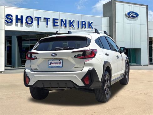 Used 2024 Subaru Crosstrek 2.0i image 8