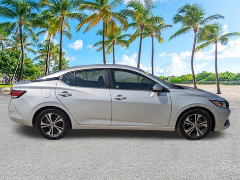 Used 2023 Nissan Sentra SV image 3