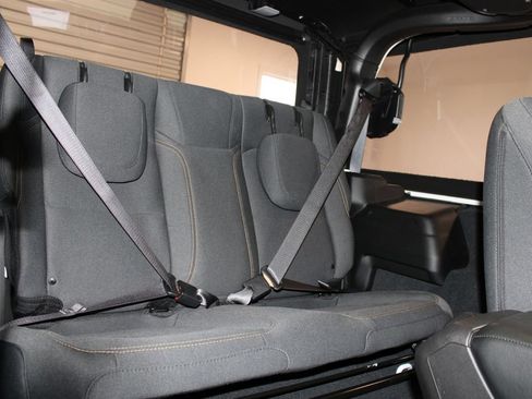 Used 2024 Jeep Wrangler Sport AWD/4WD image 28