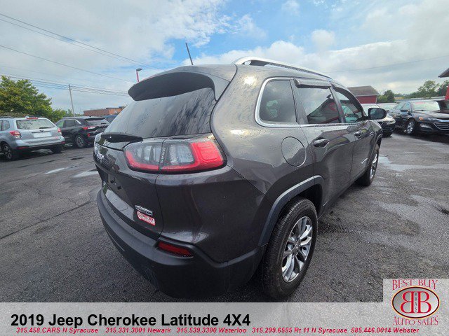 Used 2019 Jeep Cherokee Latitude Plus w/ Cold Weather Group AWD/4WD image 7