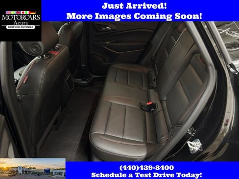 Used 2025 Chevrolet Trax RS FWD image 14