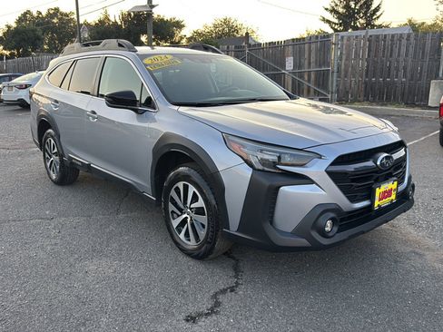Certified 2024 Subaru Outback Premium AWD/4WD image 4